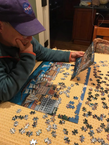 Executive function support with jigsaw puzzles